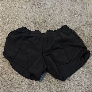 Lululemon Hotty Hots low rise 4” size 6